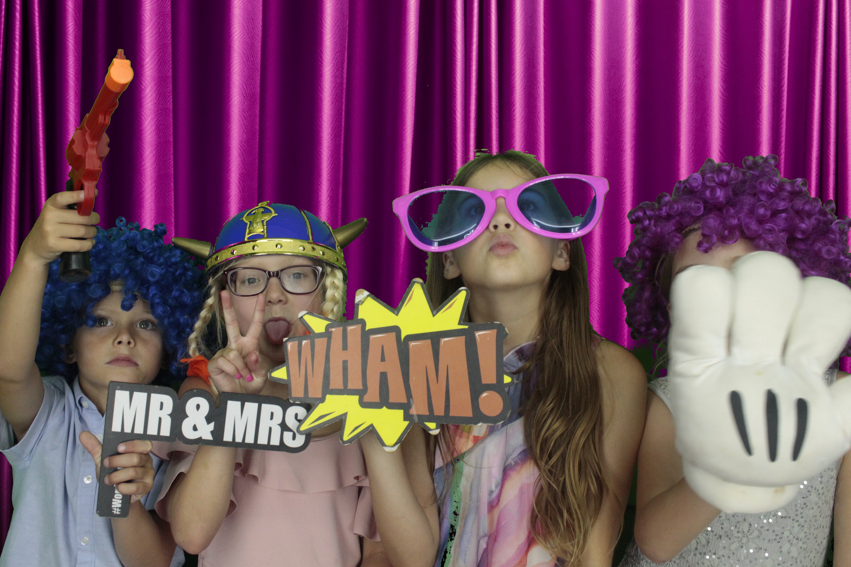 Leanne & Mike's Wedding | View more photos from the event at gallery.myphotoboothexperience.co.uk/u/MyPhotoBoothExperienceLtd/Leanne-Mikes-Wedding